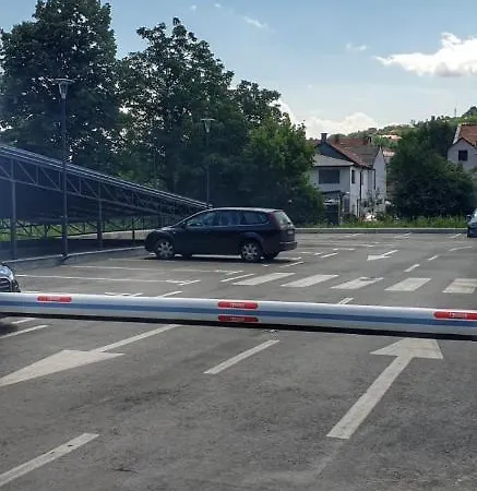 Identity By Nights & Smiles Lägenhet Tuzla